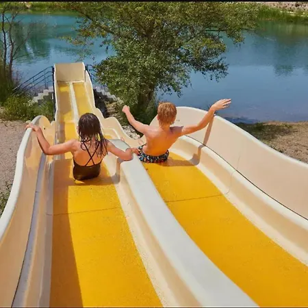 Domaine Des Iscles Campsite La Roque-d'Antheron